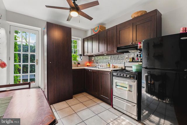 402 S DALLAS ST, Baltimore, MD 21231