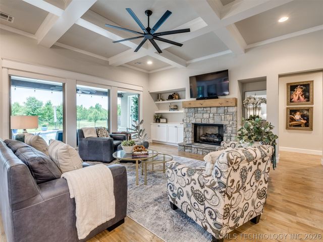 12444 S Darlington Avenue, Bixby, OK 74008