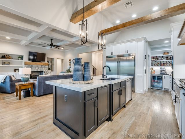 12444 S Darlington Avenue, Bixby, OK 74008