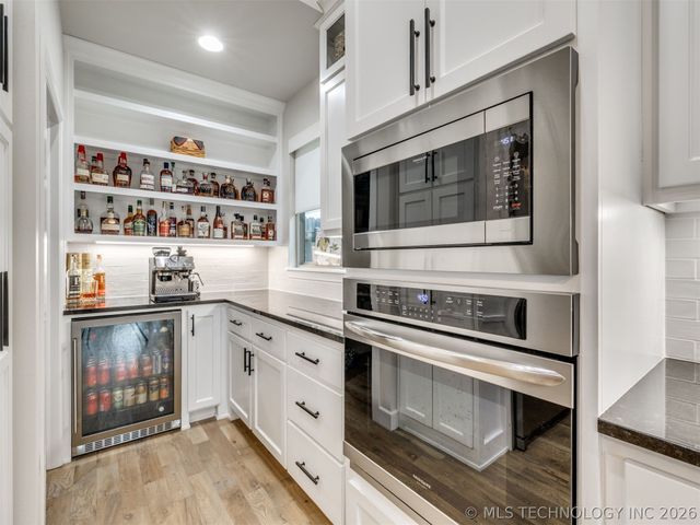 12444 S Darlington Avenue, Bixby, OK 74008