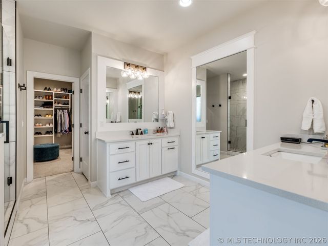 12444 S Darlington Avenue, Bixby, OK 74008