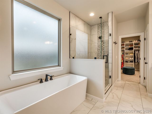 12444 S Darlington Avenue, Bixby, OK 74008