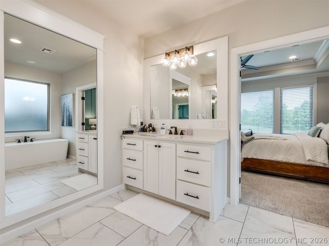 12444 S Darlington Avenue, Bixby, OK 74008