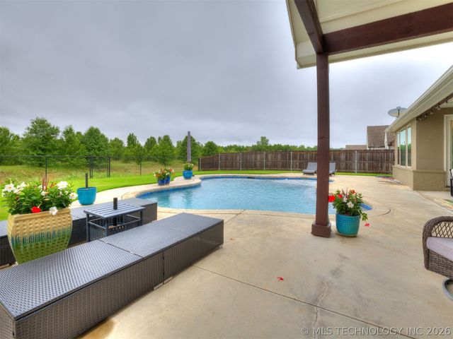 12444 S Darlington Avenue, Bixby, OK 74008