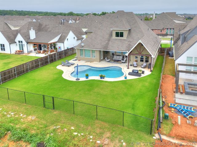 12444 S Darlington Avenue, Bixby, OK 74008