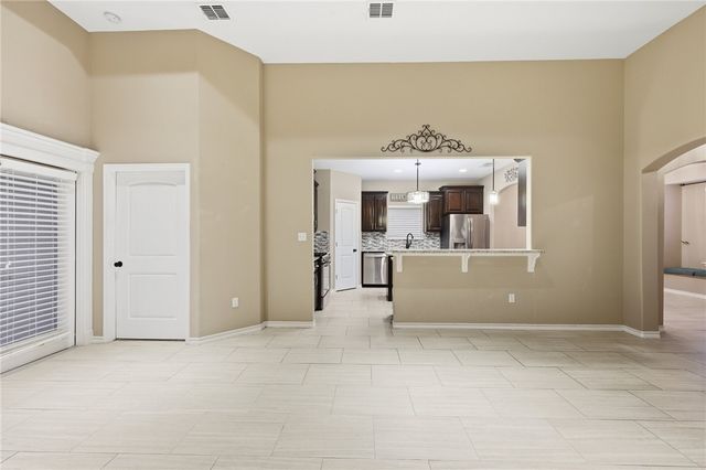 7658 Granite Dr, Corpus Christi, TX 78414