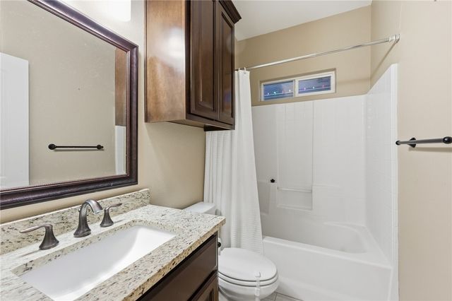 7658 Granite Dr, Corpus Christi, TX 78414