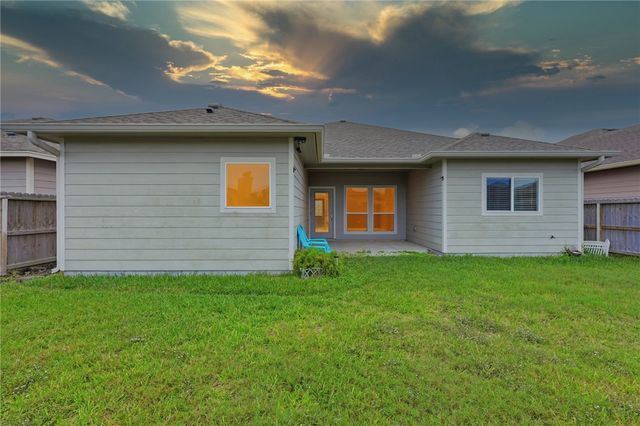 7658 Granite Dr, Corpus Christi, TX 78414