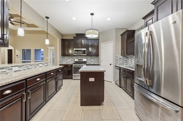 7658 Granite Dr, Corpus Christi, TX 78414