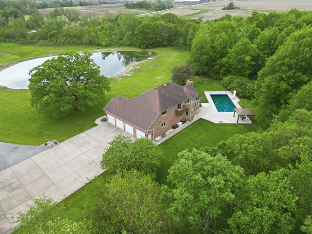 3000 E 121st Avenue, Crown Point, IN 46307