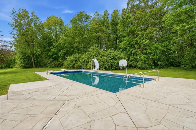 3000 E 121st Avenue, Crown Point, IN 46307