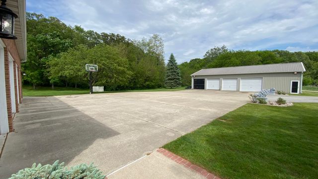 3000 E 121st Avenue, Crown Point, IN 46307