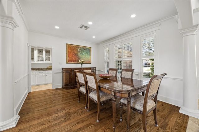 3711 Drake, Houston, TX 77005