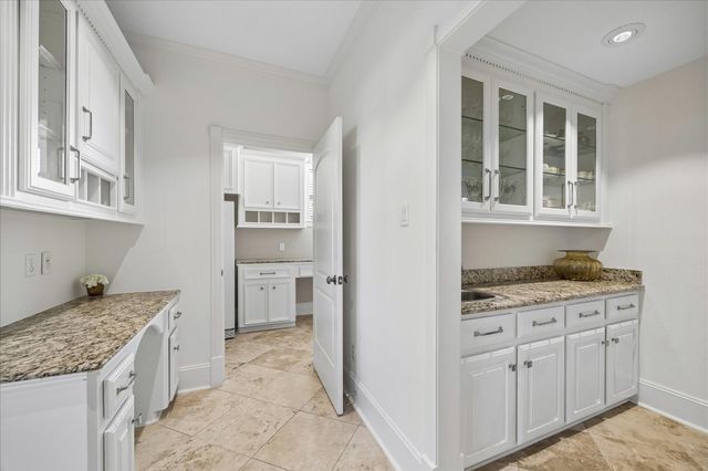 3711 Drake, Houston, TX 77005