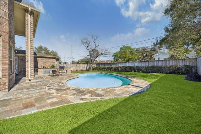 3711 Drake, Houston, TX 77005