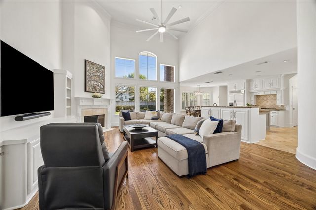 3711 Drake, Houston, TX 77005