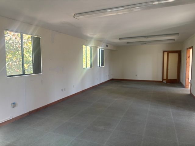 1471 Main St upper, Weymouth, MA 02190