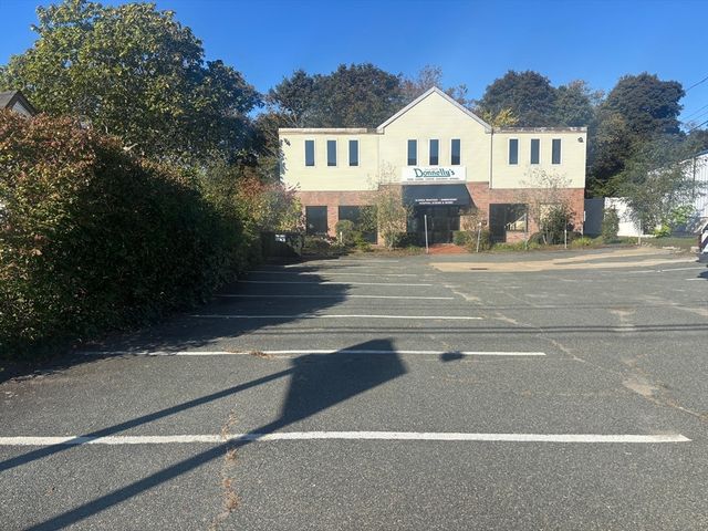 1471 Main St upper, Weymouth, MA 02190