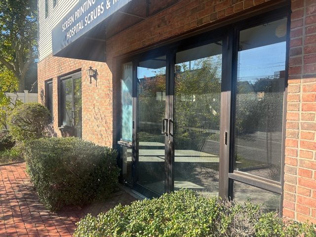 1471 Main St upper, Weymouth, MA 02190