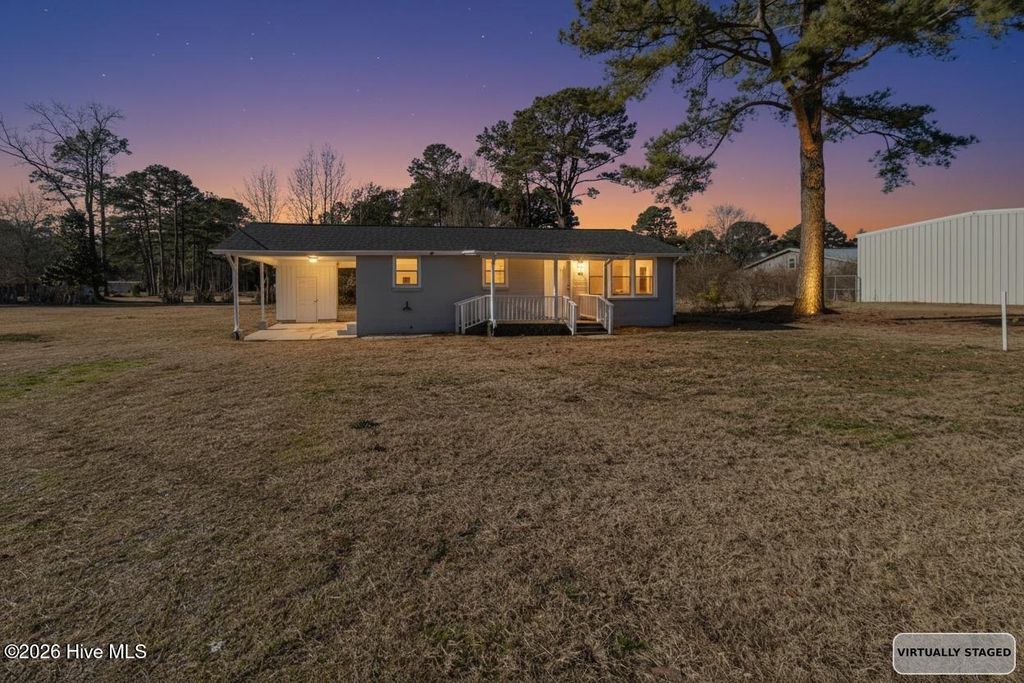 101 W Pine Forest Road, Mount Olive, NC 28365