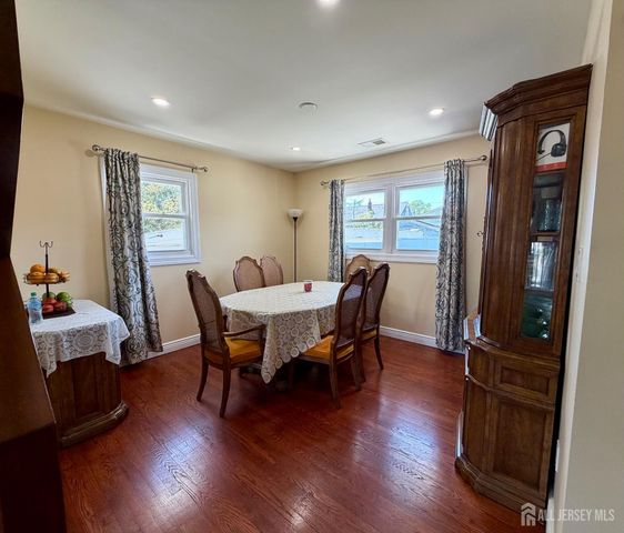 125 Hermann Street, Carteret, NJ 07008