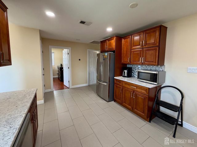 125 Hermann Street, Carteret, NJ 07008