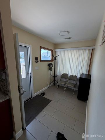 125 Hermann Street, Carteret, NJ 07008
