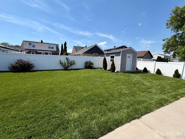 125 Hermann Street, Carteret, NJ 07008