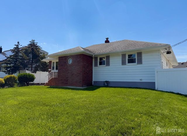 125 Hermann Street, Carteret, NJ 07008
