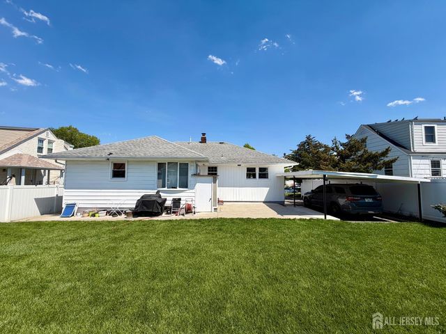 125 Hermann Street, Carteret, NJ 07008