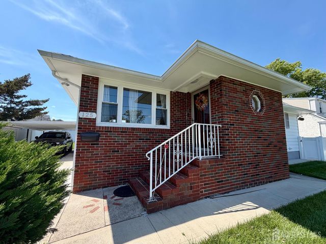125 Hermann Street, Carteret, NJ 07008
