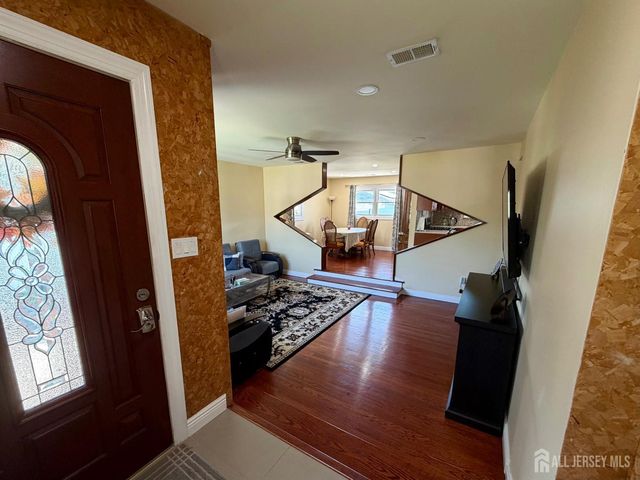 125 Hermann Street, Carteret, NJ 07008