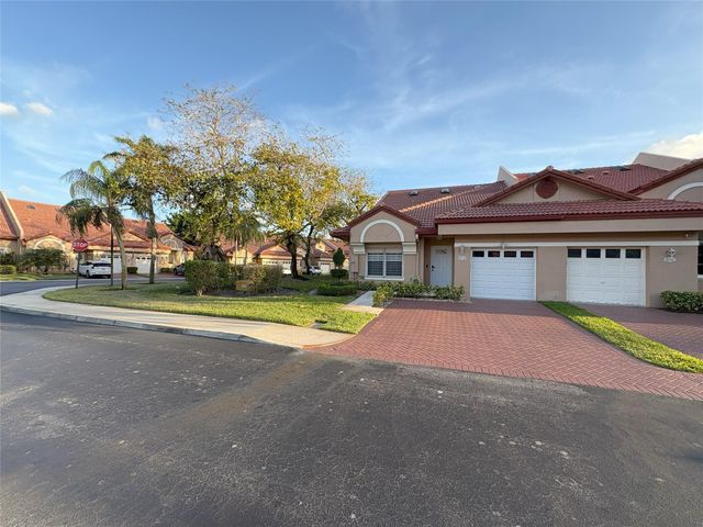 9749 Malvern Dr 9749, Tamarac, FL 33321