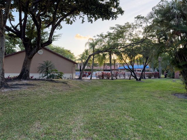 9749 Malvern Dr 9749, Tamarac, FL 33321