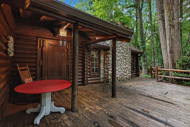 3814 S Towerline Road, Bridgeport, MI 48722