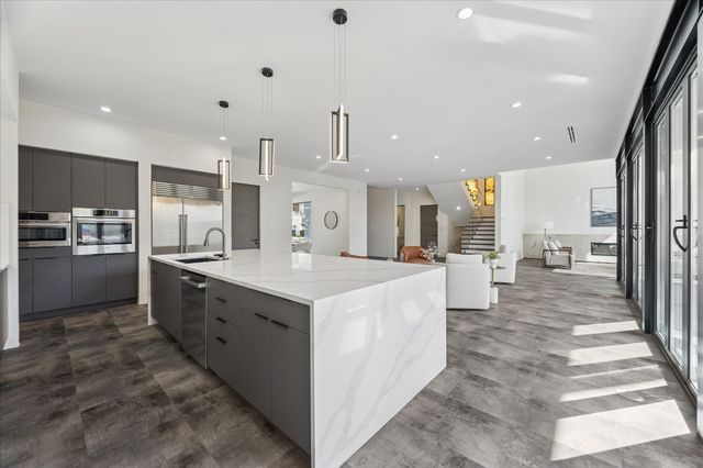 2610 Westgrove Lane, Houston, TX 77027