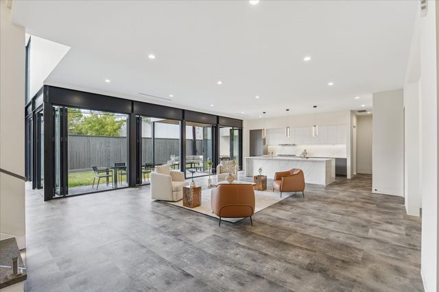 2610 Westgrove Lane, Houston, TX 77027