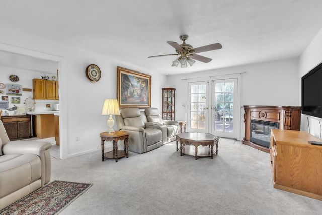 9535 Castle Ln, Newcastle, CA 95658