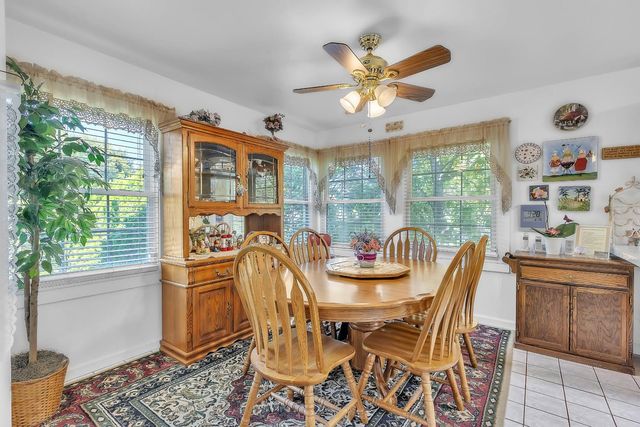 9535 Castle Ln, Newcastle, CA 95658