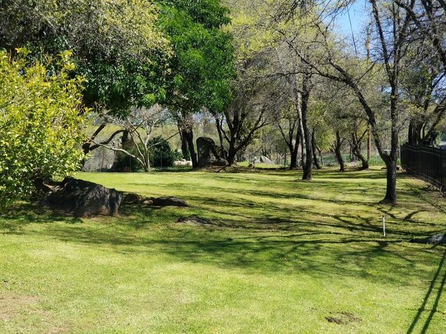 9535 Castle Ln, Newcastle, CA 95658