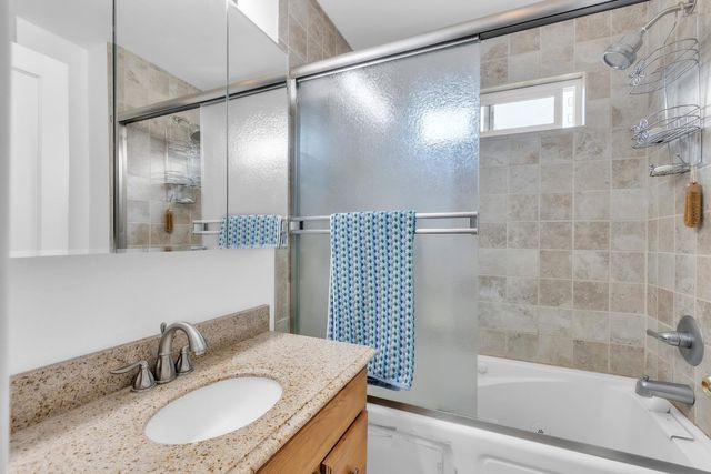 9535 Castle Ln, Newcastle, CA 95658