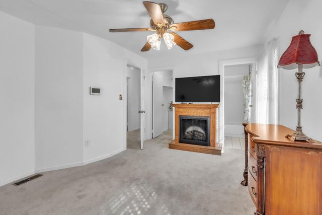9535 Castle Ln, Newcastle, CA 95658