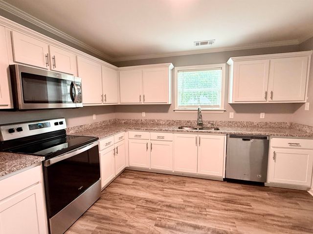 90 SQUIRES GROVE DR, Atoka, TN 38004