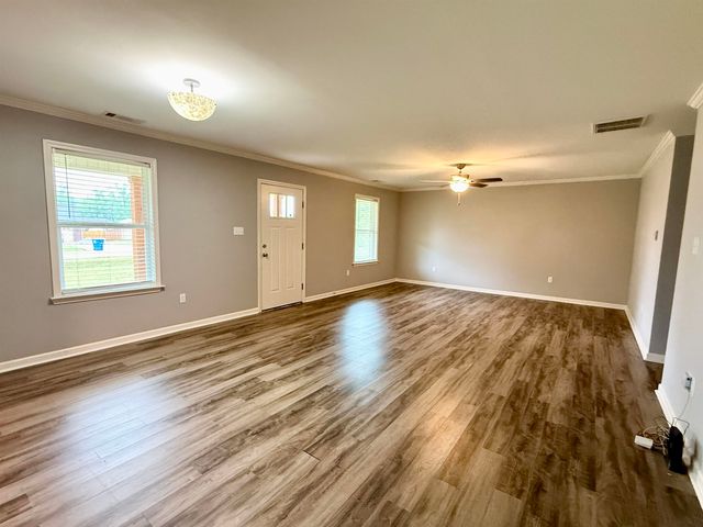 90 SQUIRES GROVE DR, Atoka, TN 38004