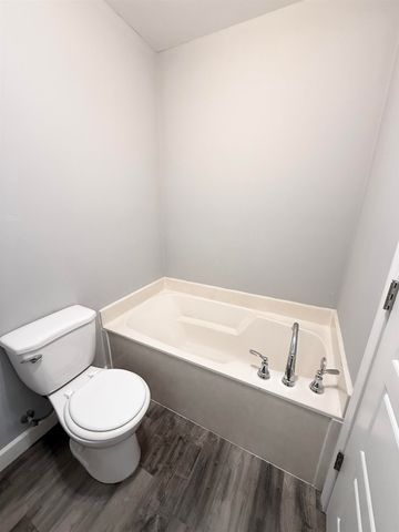 90 SQUIRES GROVE DR, Atoka, TN 38004