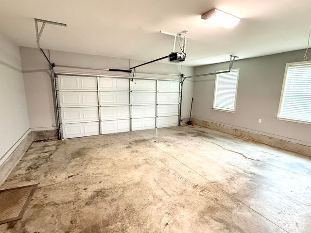90 SQUIRES GROVE DR, Atoka, TN 38004