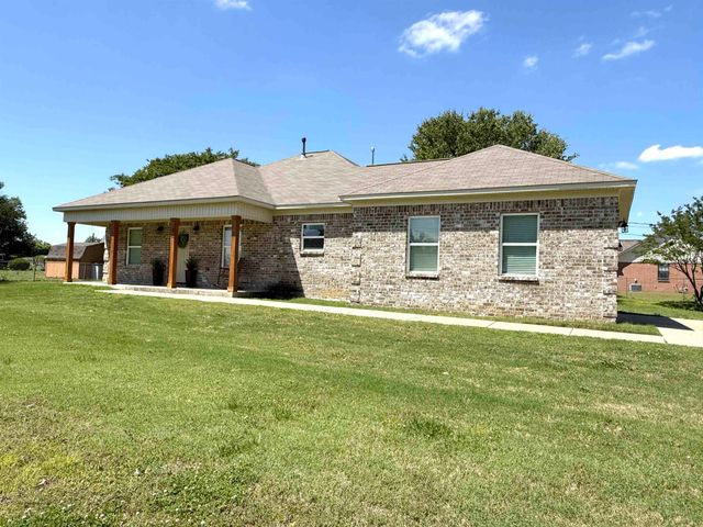 90 SQUIRES GROVE DR, Atoka, TN 38004