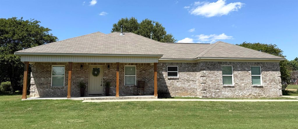 90 SQUIRES GROVE DR, Atoka, TN 38004