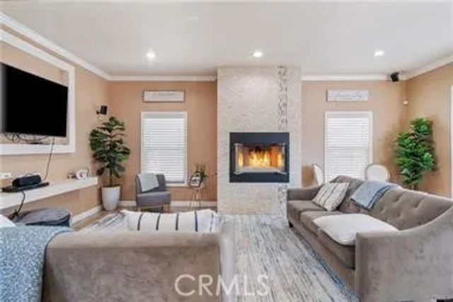 1743 W 79th, Los Angeles, CA 90047