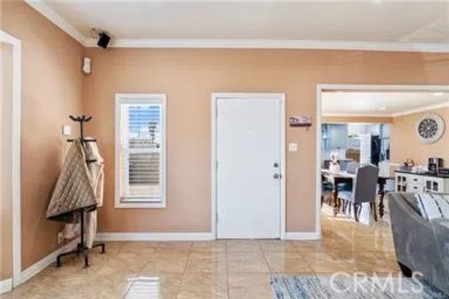 1743 W 79th, Los Angeles, CA 90047